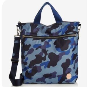 Shorty Love Blue Camouflage Wonder Crossbody Bag